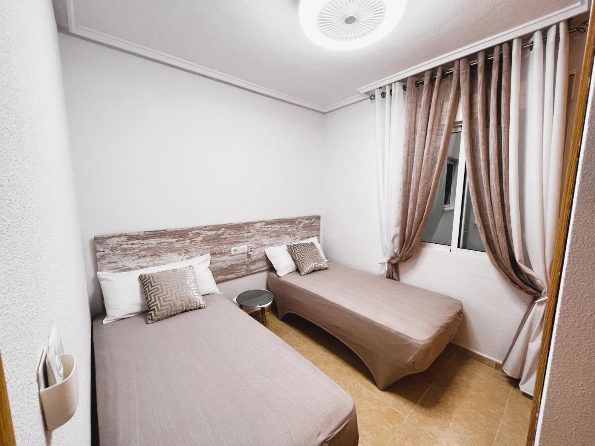 Holiday Suite Fragata Torrevieja Exterior foto