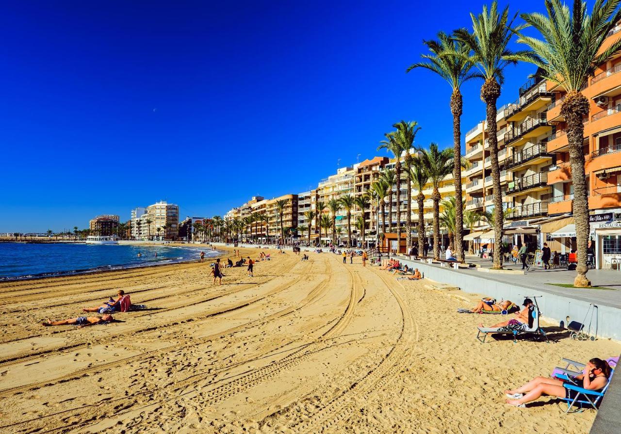Holiday Suite Fragata Torrevieja Exterior foto